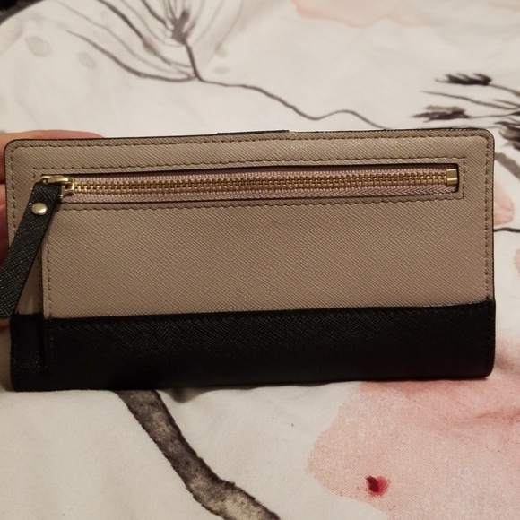 Kate Spade Wallet - Picture 2 of 4